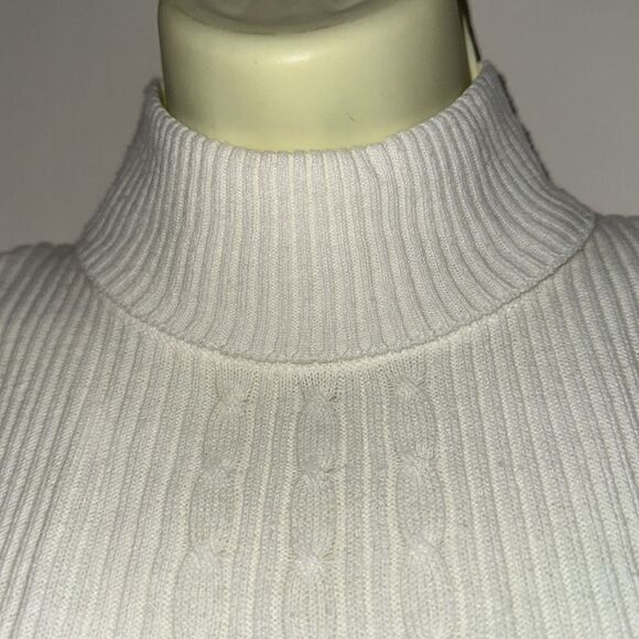 Vintage 60s/70s white acrylic white ribbed turtleneck dickie that zips up back - Picture 2 of 4